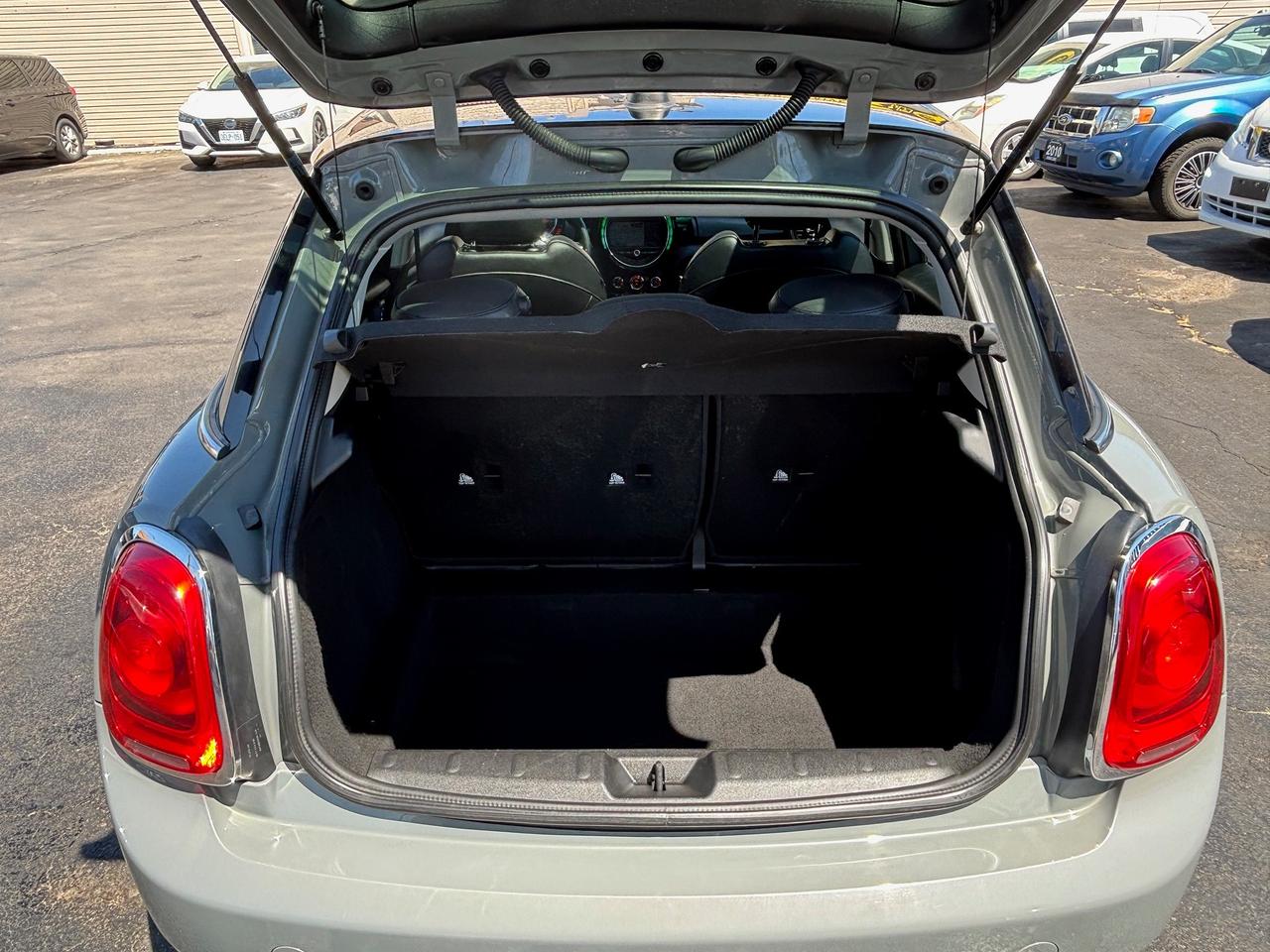 2015 MINI Cooper 4 door hardtop Photo3