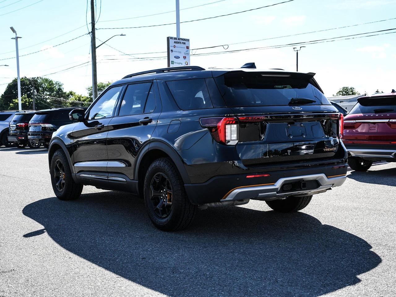 2026 Ford Explorer Tremor 4WD Photo