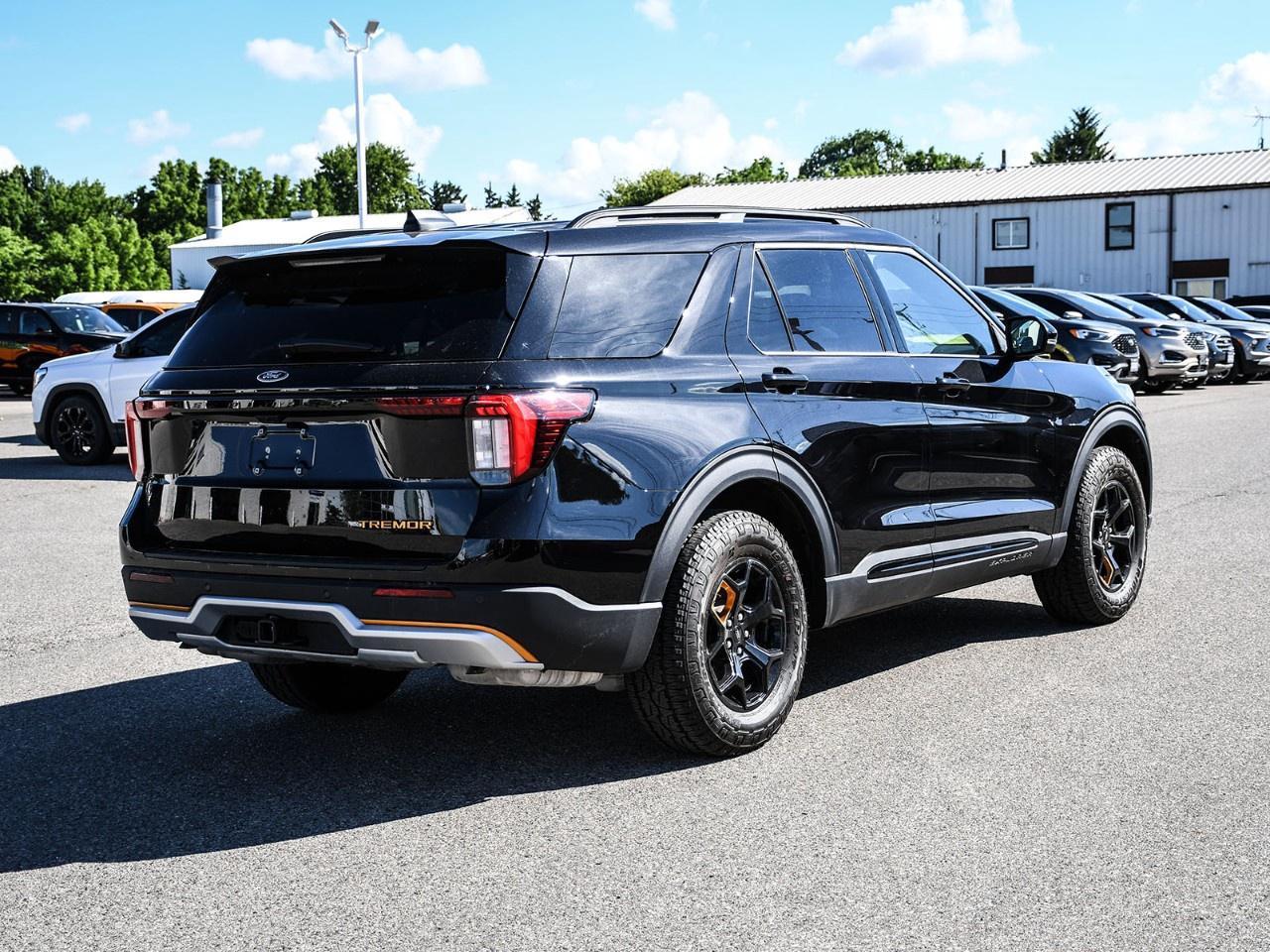 2026 Ford Explorer Tremor 4WD Photo4