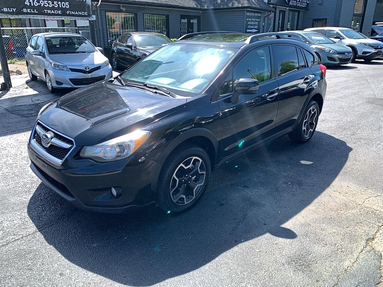 2013 Subaru XV Crosstrek LIMITED / LEATHER/ ROOF /ICE COLD AC / AWD / CLEAN - Photo #1