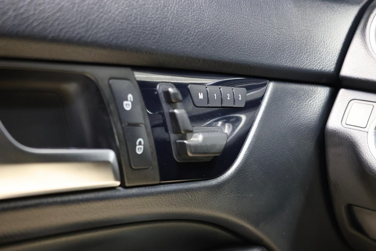 2013 Mercedes-Benz C-Class C350 4MATIC - AMGPKG|SUNROOF|NAVI|CAMERA Photo