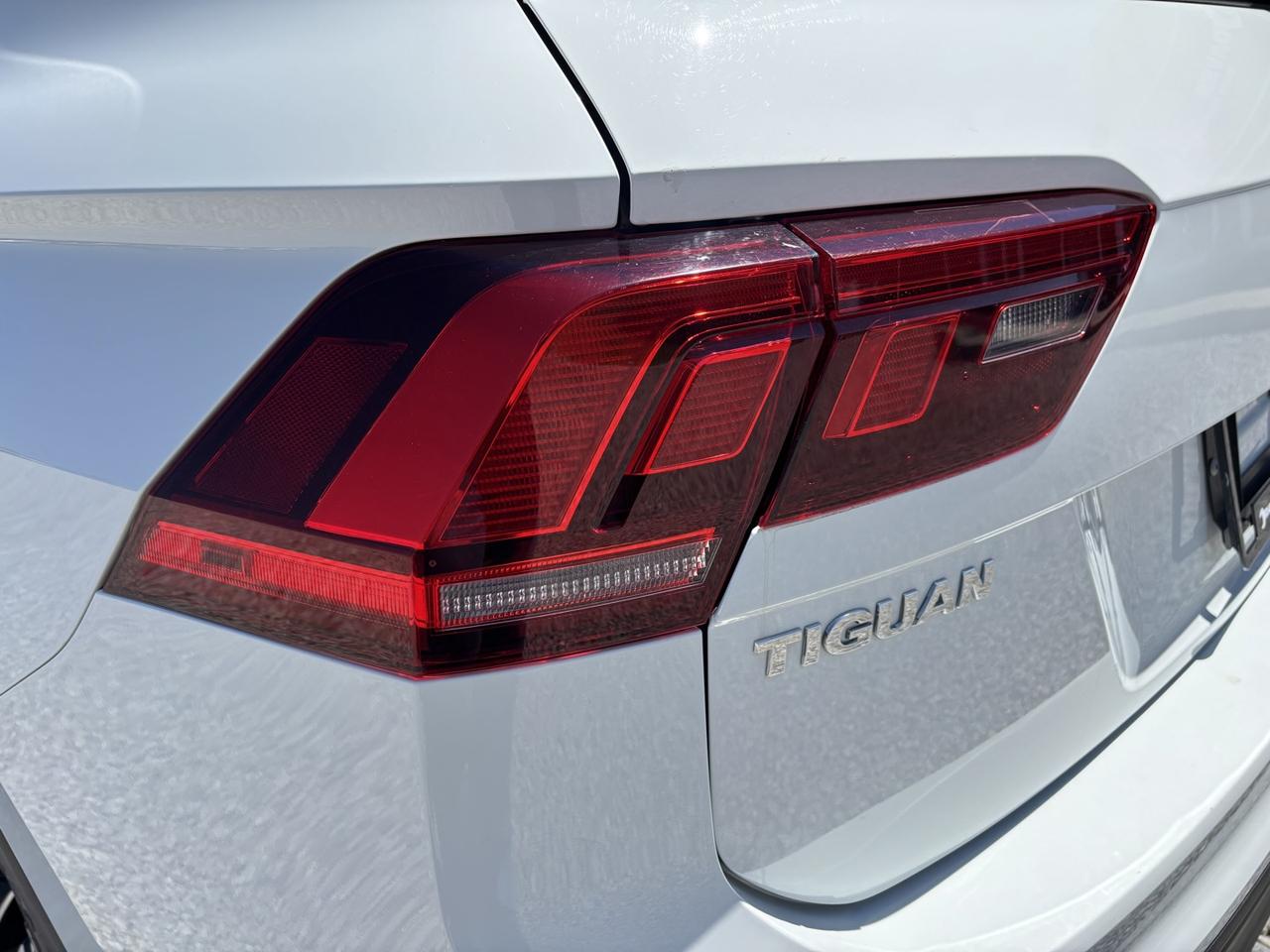 2020 Volkswagen Tiguan Highline ~CLEAN CARFAX~ Photo
