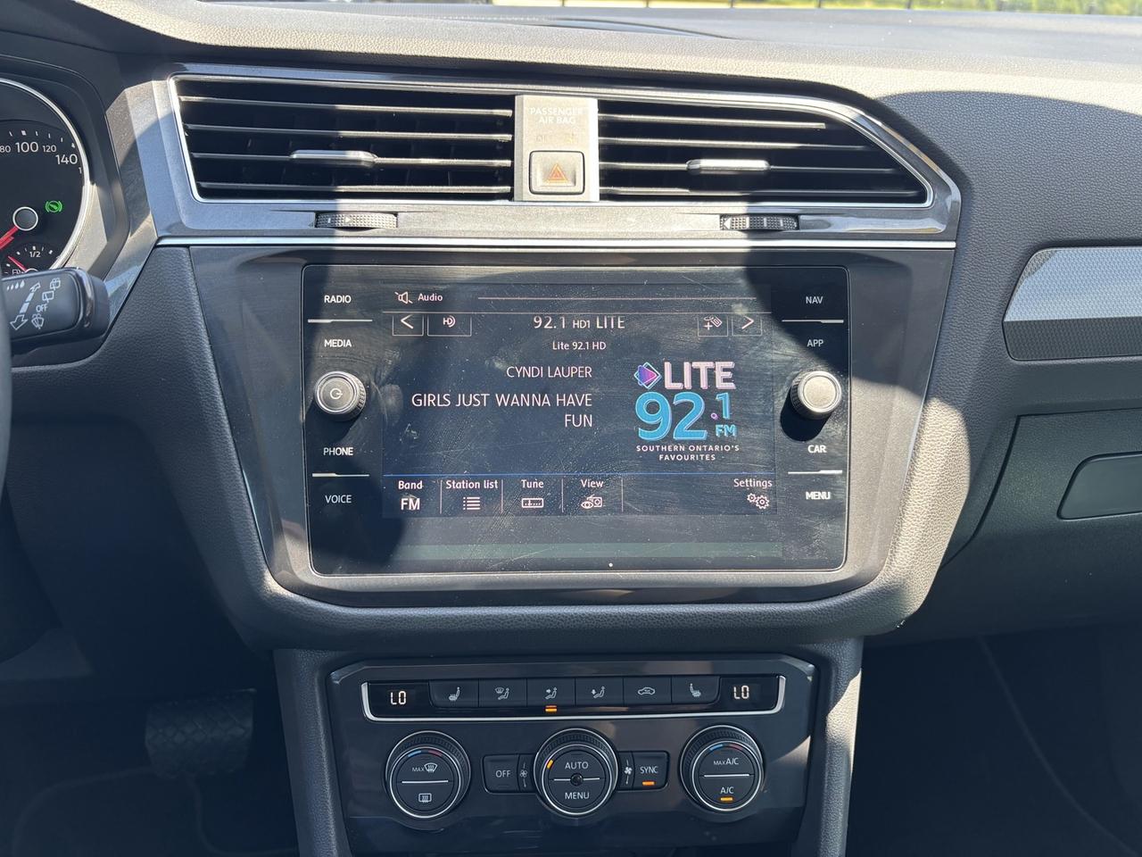 2020 Volkswagen Tiguan Highline ~CLEAN CARFAX~ Photo