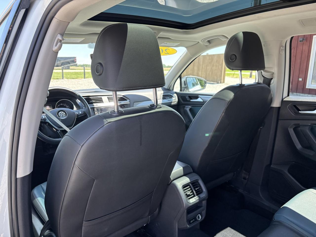 2020 Volkswagen Tiguan Highline ~CLEAN CARFAX~ Photo