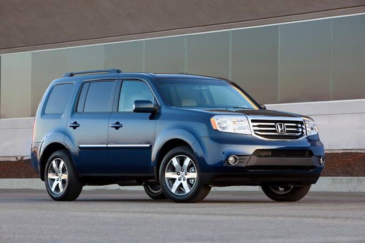 <p>CERTIFICATION AVAILABLE FOR $999</p><p>&nbsp;</p><p>*ASKING PRICE INCLUDES:</p><p>-FREE OIL CHANGE</p><p>-FREE RUST PROOFING</p><p>-FREE AIR FILTER AND CABIN FILTER REPLACEMENT</p><p>&nbsp;</p><p>CALL US TODAY FOR MORE DETAILS WERE OPEN 7 DAYS A WEEK TO SERVE YOU BEST!</p><p>416-953-5105</p><p>&nbsp;</p><p>MONDAY: 10AM - 7PM</p><p>TUESDAY: 10AM - 7PM</p><p>WEDNESDAY: 10AM - 7PM</p><p>THURSDAY: 10AM - 7PM</p><p>FRIDAY: 10AM - 7PM</p><p>SATURDAY: 10AM - 6PM</p><p>SUNDAY: 12AM &ndash; 6PM</p>