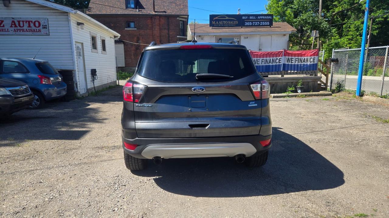 2018 Ford Escape SE FWD Photo