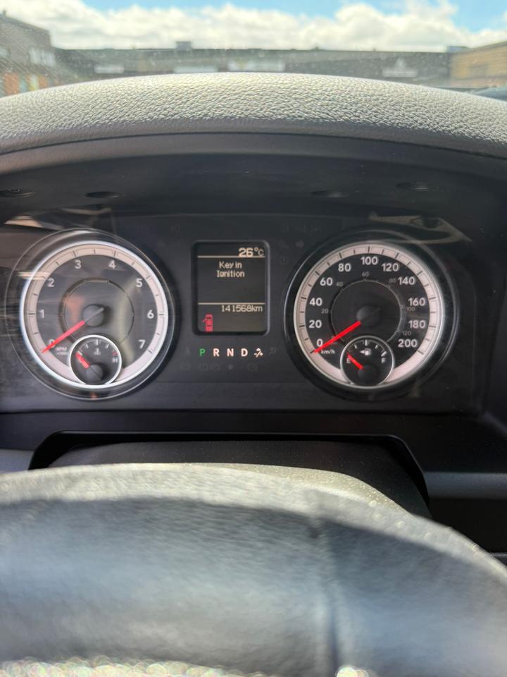 2019 RAM 1500 Classic Express | CLEAN CAR | CLEAN TITLE | Photo3