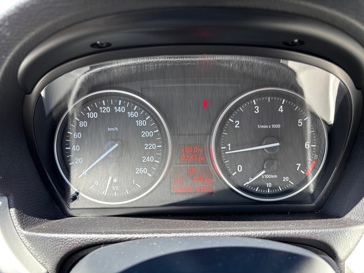 2011 BMW 3 Series 323i Photo