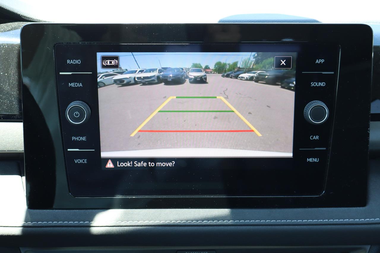 2025 Volkswagen Taos Comfortline Black Edition Photo