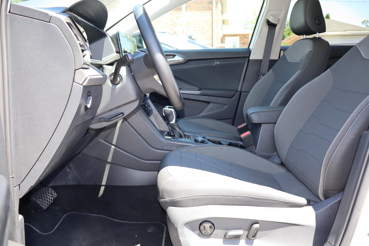 2025 Volkswagen Taos Comfortline Black Edition Photo