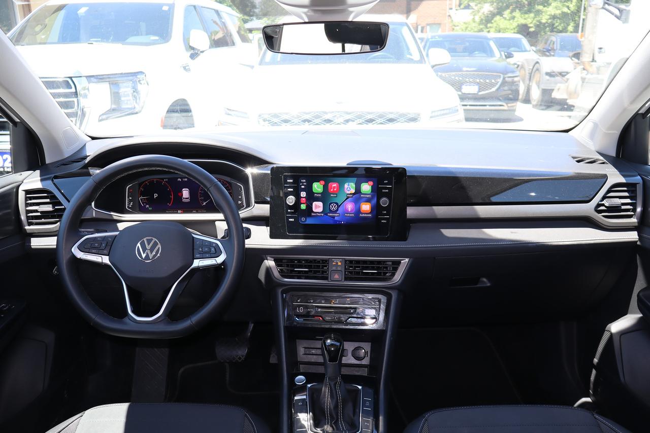 2025 Volkswagen Taos Comfortline Black Edition Photo