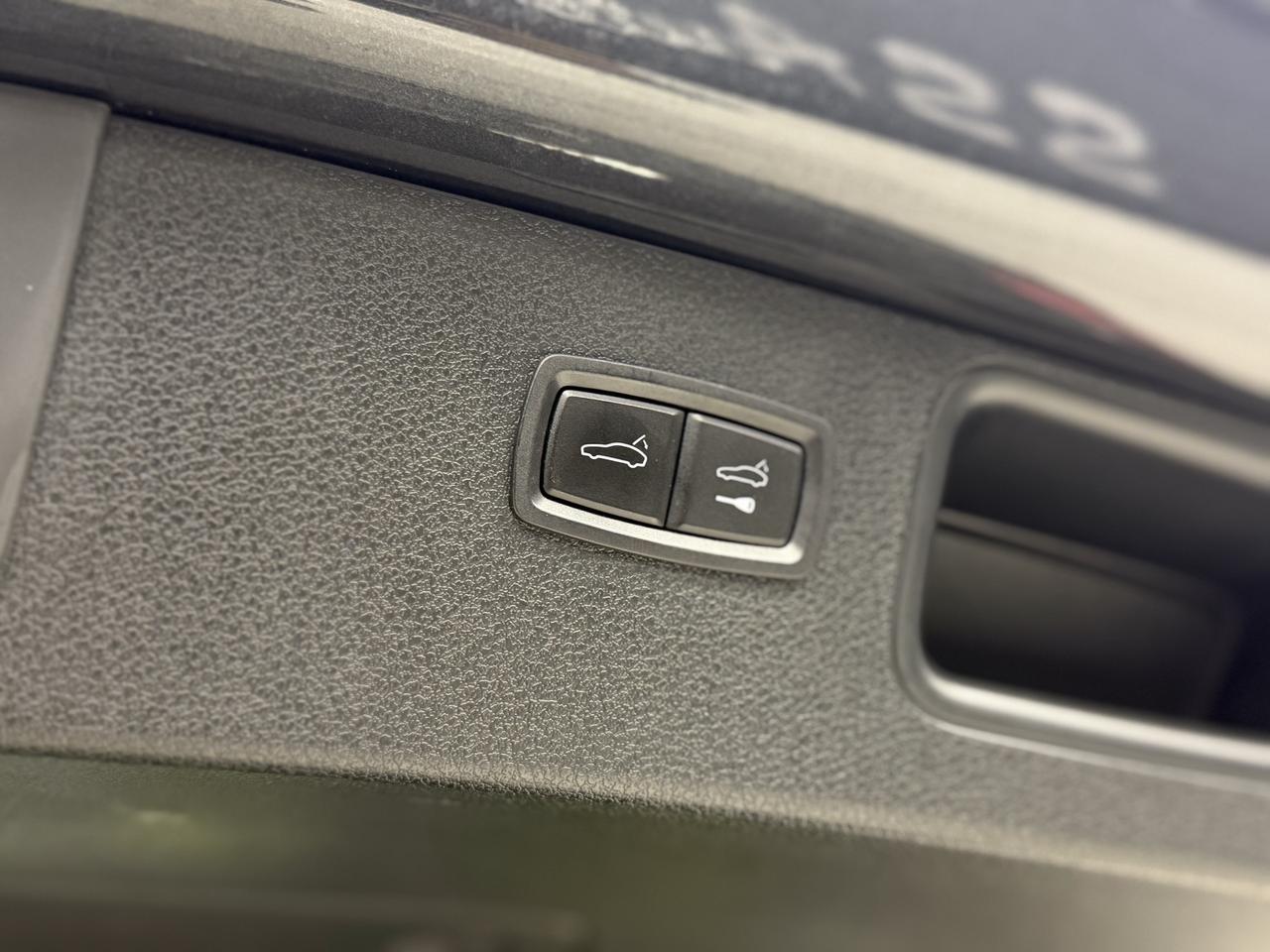 2018 Porsche Macan S|NAV|BOSE|LKA|BSM|CHRONO|RED INT.|CLEAN CARFAX| Photo