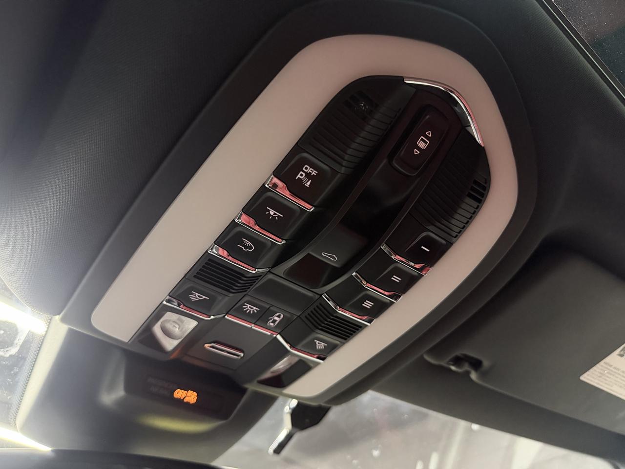 2018 Porsche Macan S|NAV|BOSE|LKA|BSM|CHRONO|RED INT.|CLEAN CARFAX| Photo