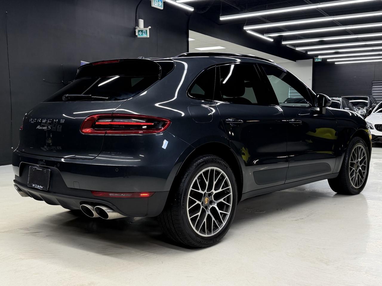 2018 Porsche Macan S|NAV|BOSE|LKA|BSM|CHRONO|RED INT.|CLEAN CARFAX| Photo3