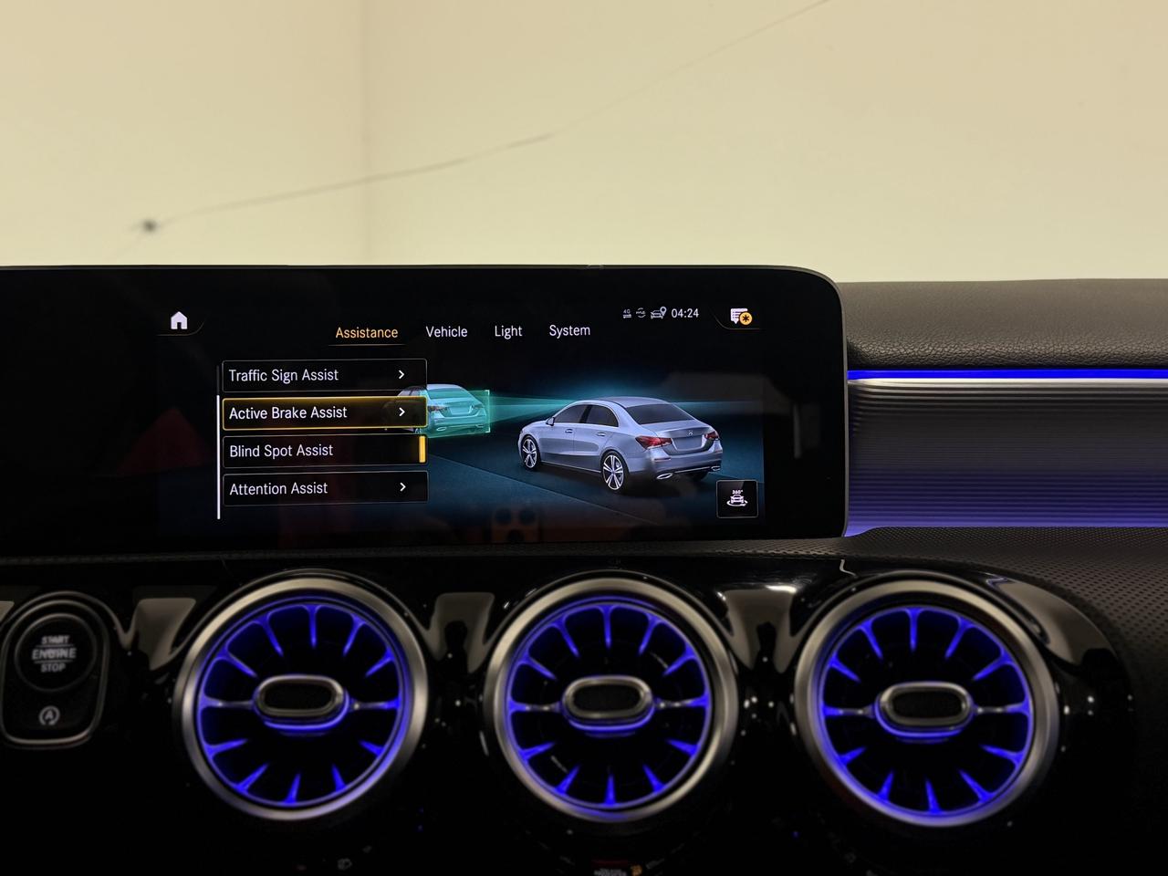 2019 Mercedes-Benz A-Class A 220 4MATIC Sedan Photo