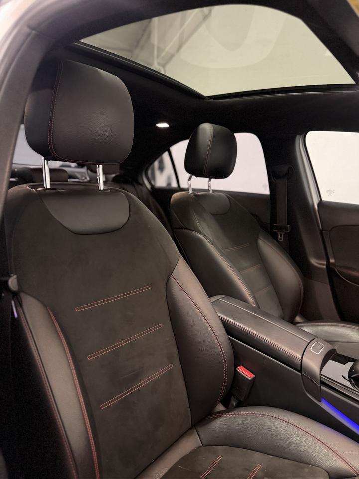 2019 Mercedes-Benz A-Class A 220 4MATIC Sedan Photo