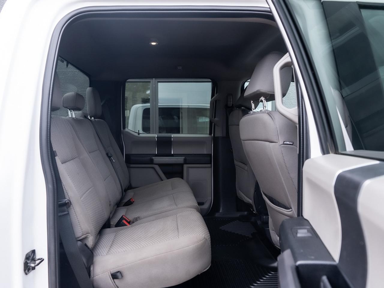 2021 Ford SUPER DUTY F-350 SRW XLT Photo37