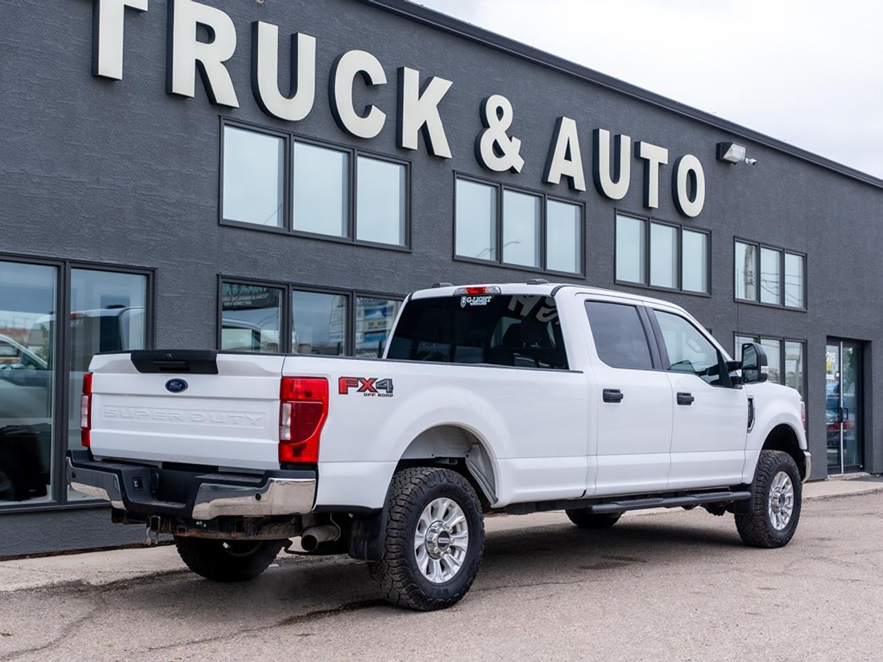 2021 Ford SUPER DUTY F-350 SRW XLT Photo25