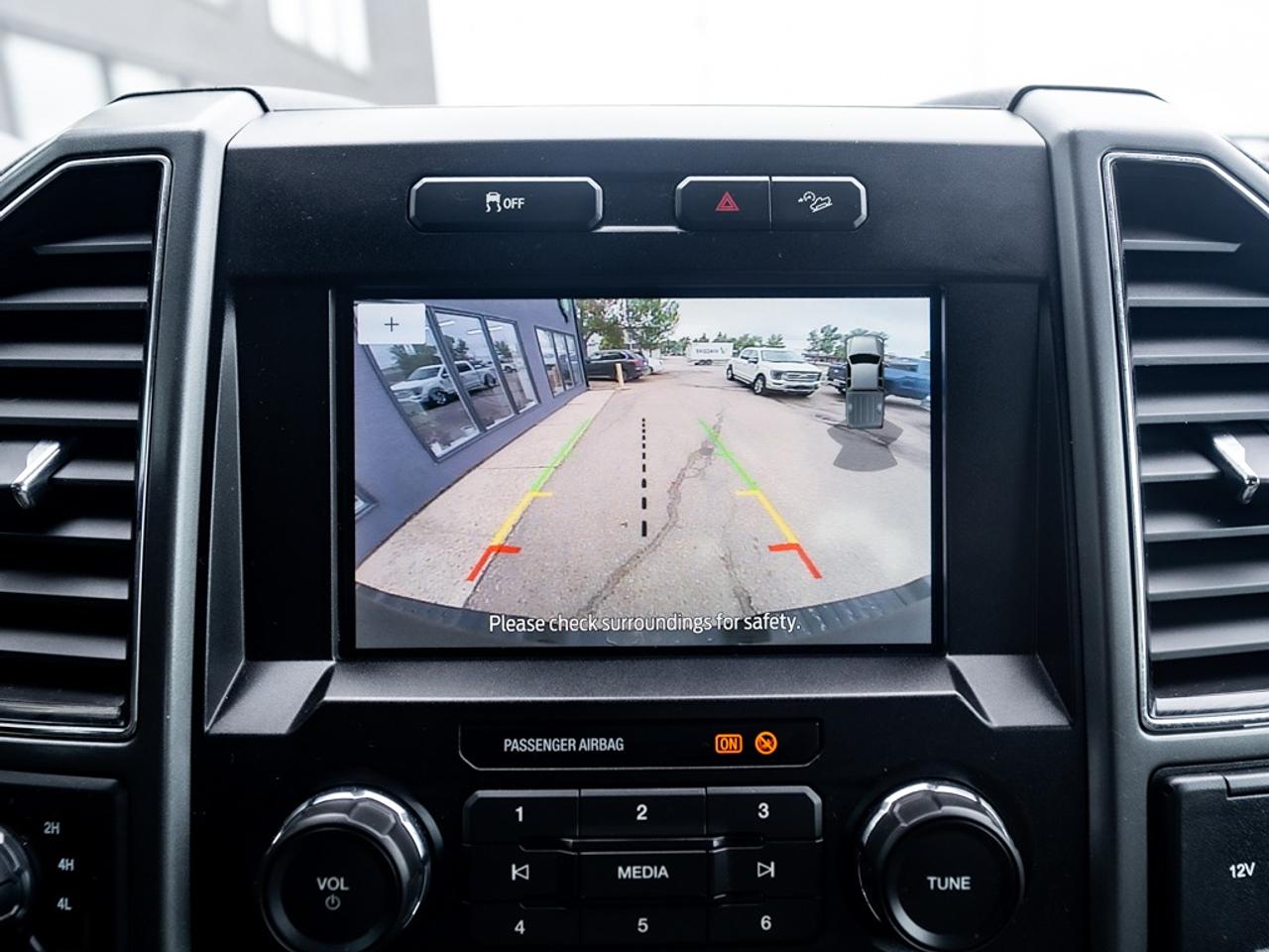 2021 Ford SUPER DUTY F-350 SRW XLT Photo13