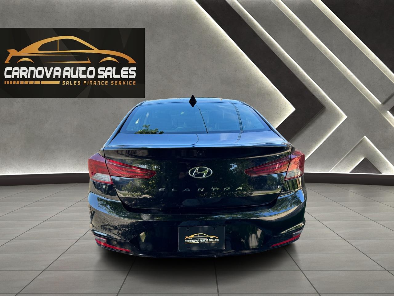 2019 Hyundai Elantra Luxury+CLEAN CARFAX+Leather+Roof Photo