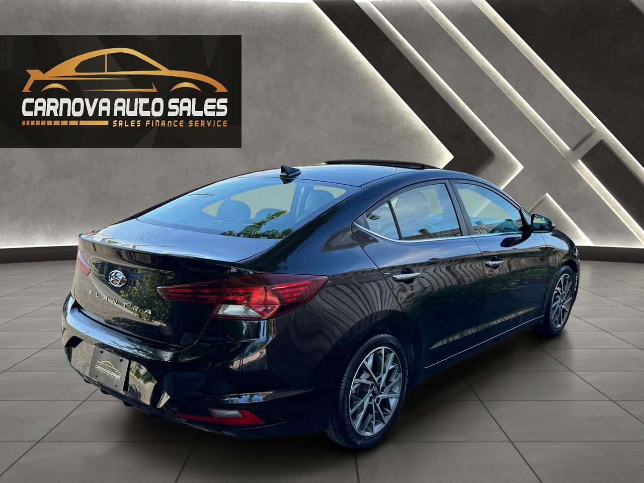 2019 Hyundai Elantra Luxury+CLEAN CARFAX+Leather+Roof Photo
