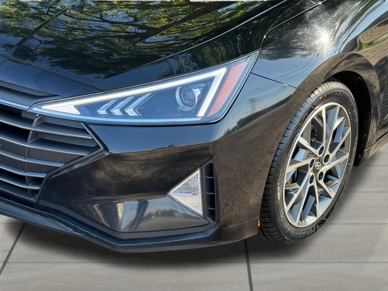 2019 Hyundai Elantra Luxury+CLEAN CARFAX+Leather+Roof Photo