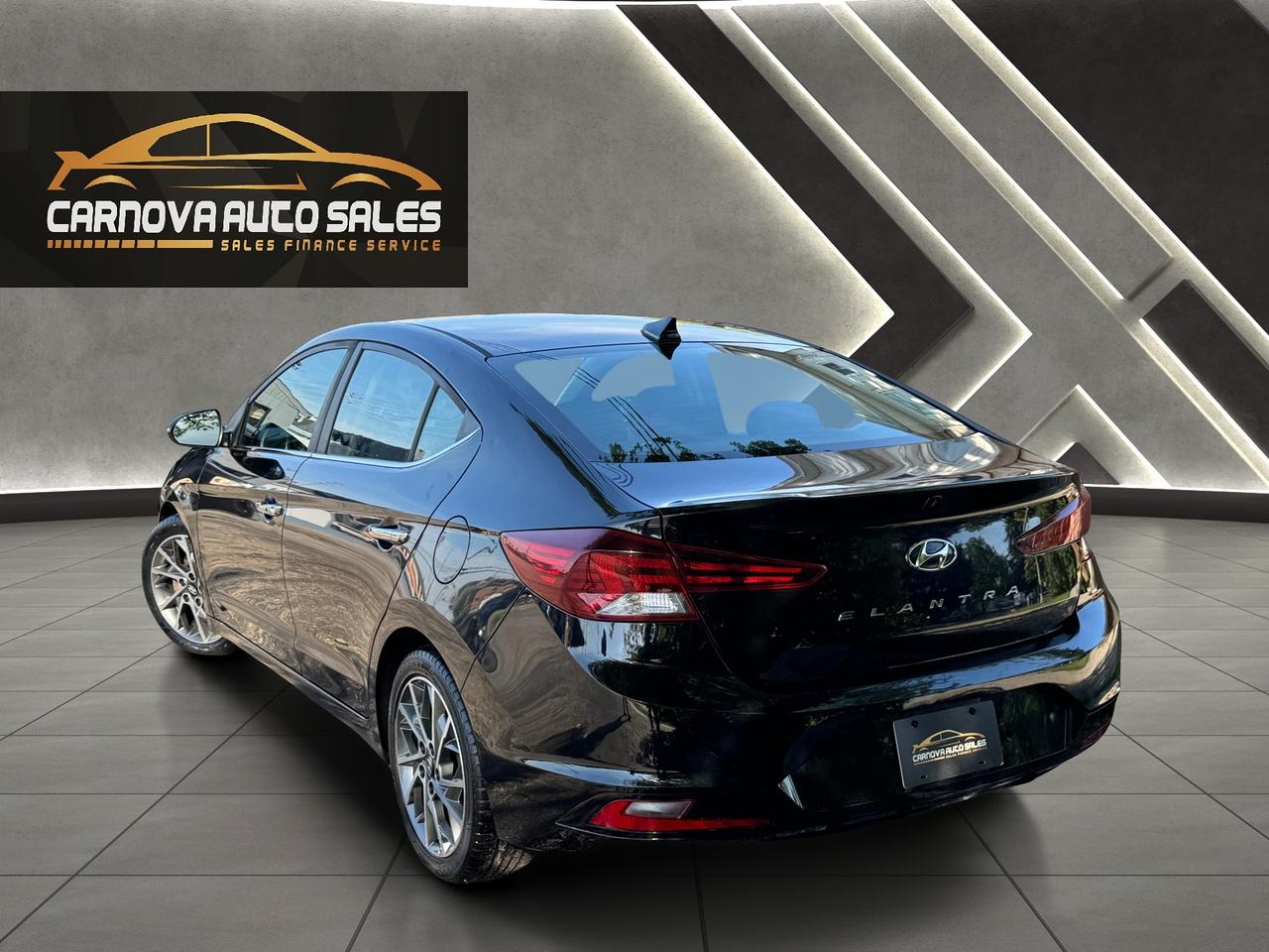 2019 Hyundai Elantra Luxury+CLEAN CARFAX+Leather+Roof Photo