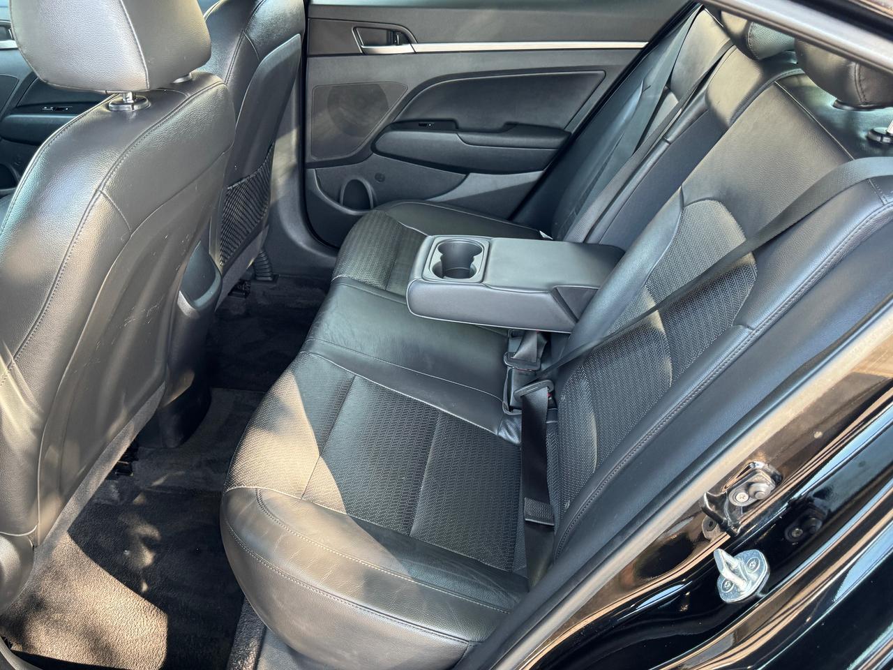 2019 Hyundai Elantra Luxury+CLEAN CARFAX+Leather+Roof Photo