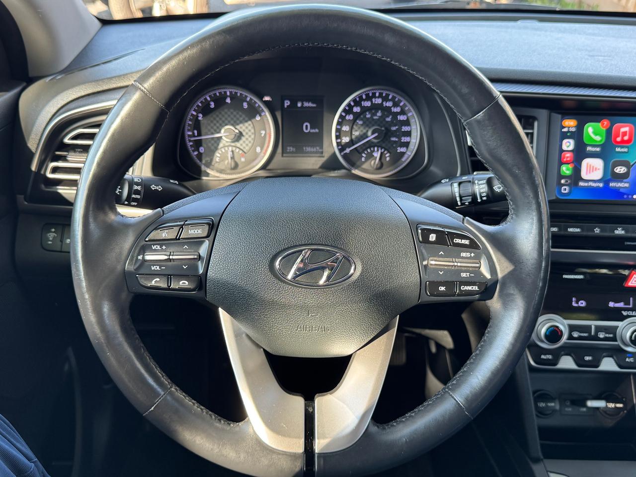 2019 Hyundai Elantra Luxury+CLEAN CARFAX+Leather+Roof Photo
