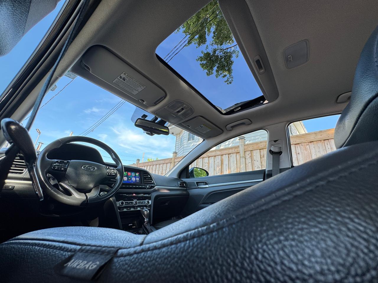 2019 Hyundai Elantra Luxury+CLEAN CARFAX+Leather+Roof Photo2