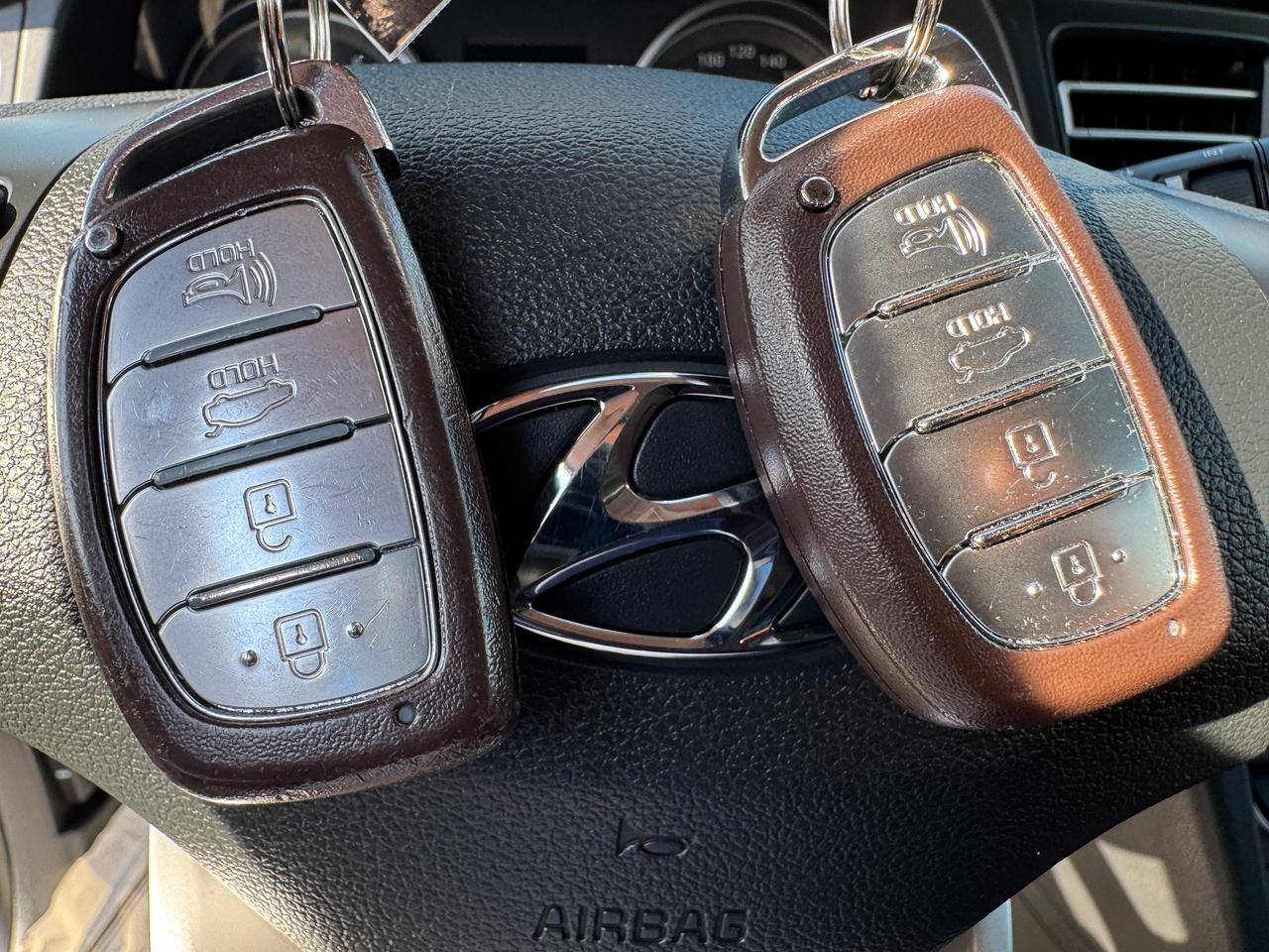 2019 Hyundai Elantra Luxury+CLEAN CARFAX+Leather+Roof Photo