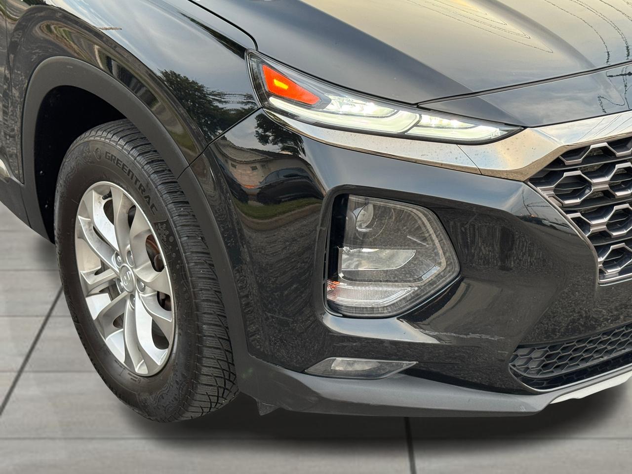 2019 Hyundai Santa Fe AWD w/Safety PKG+CLEAN CARFAX Photo