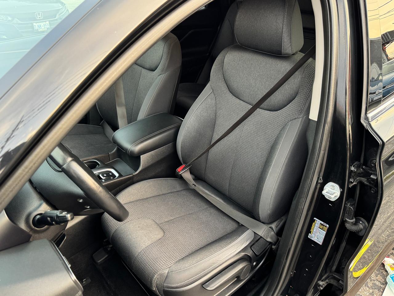 2019 Hyundai Santa Fe AWD w/Safety PKG+CLEAN CARFAX Photo