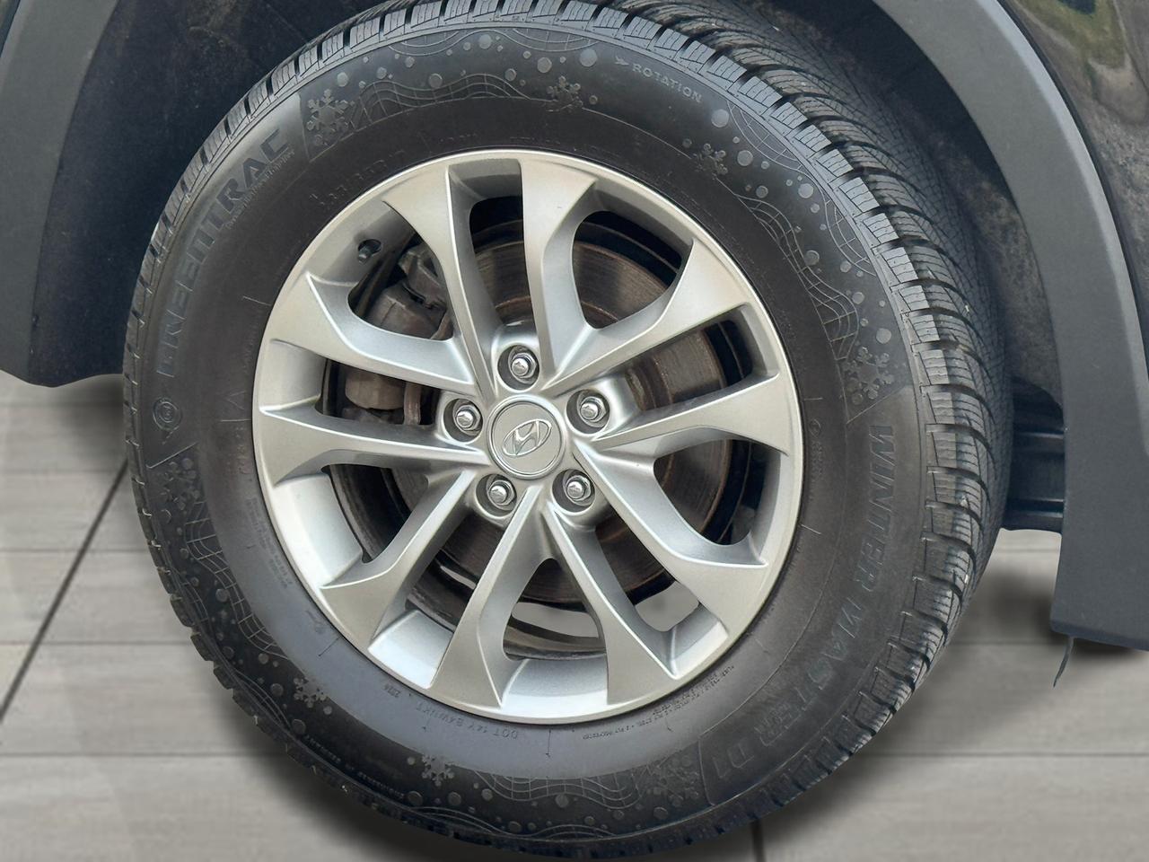 2019 Hyundai Santa Fe AWD w/Safety PKG+CLEAN CARFAX Photo