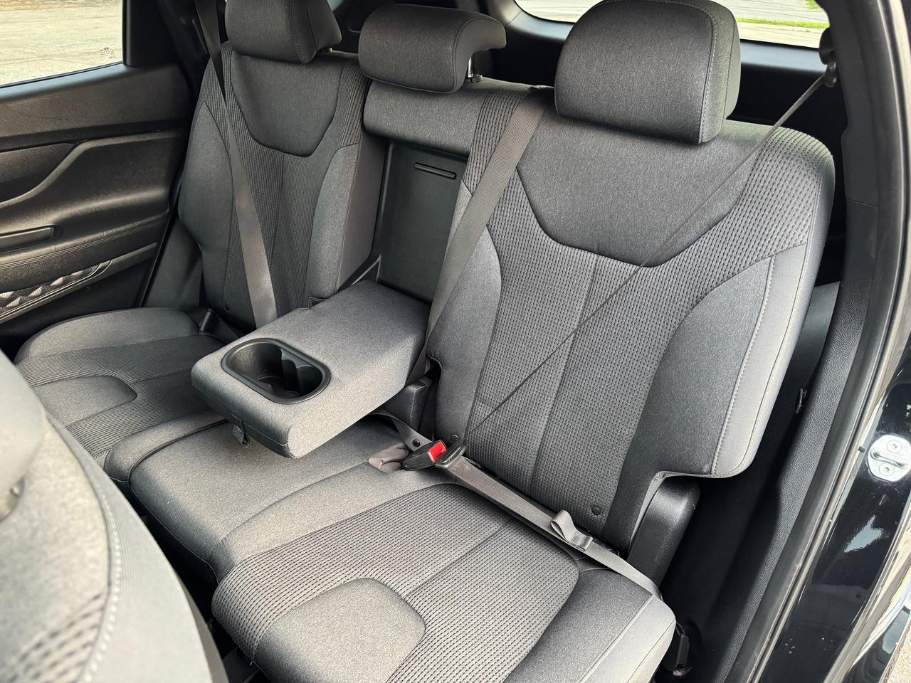 2019 Hyundai Santa Fe AWD w/Safety PKG+CLEAN CARFAX Photo