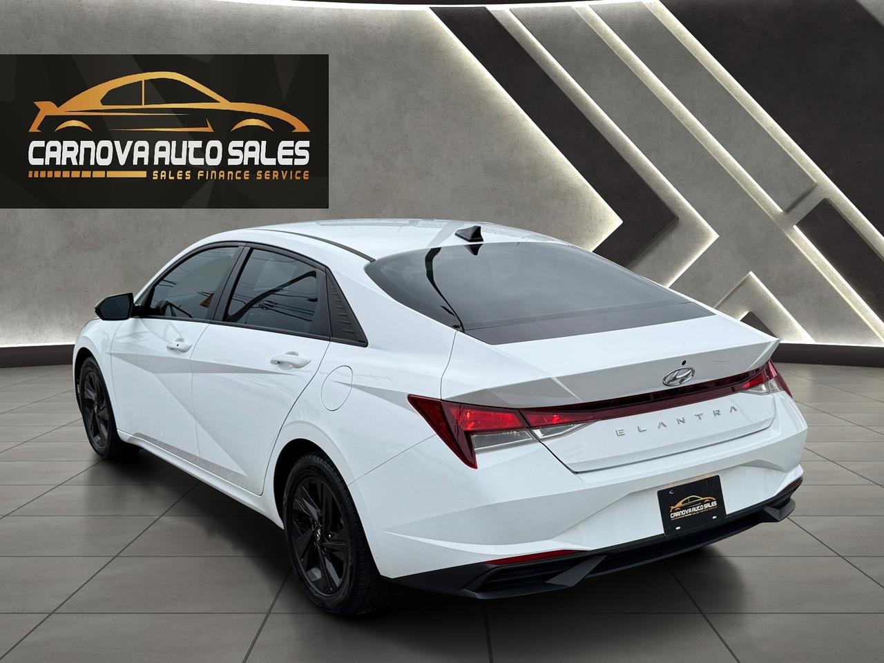 2021 Hyundai Elantra Preferred+One Owner+CLEAN CARFAX Photo3