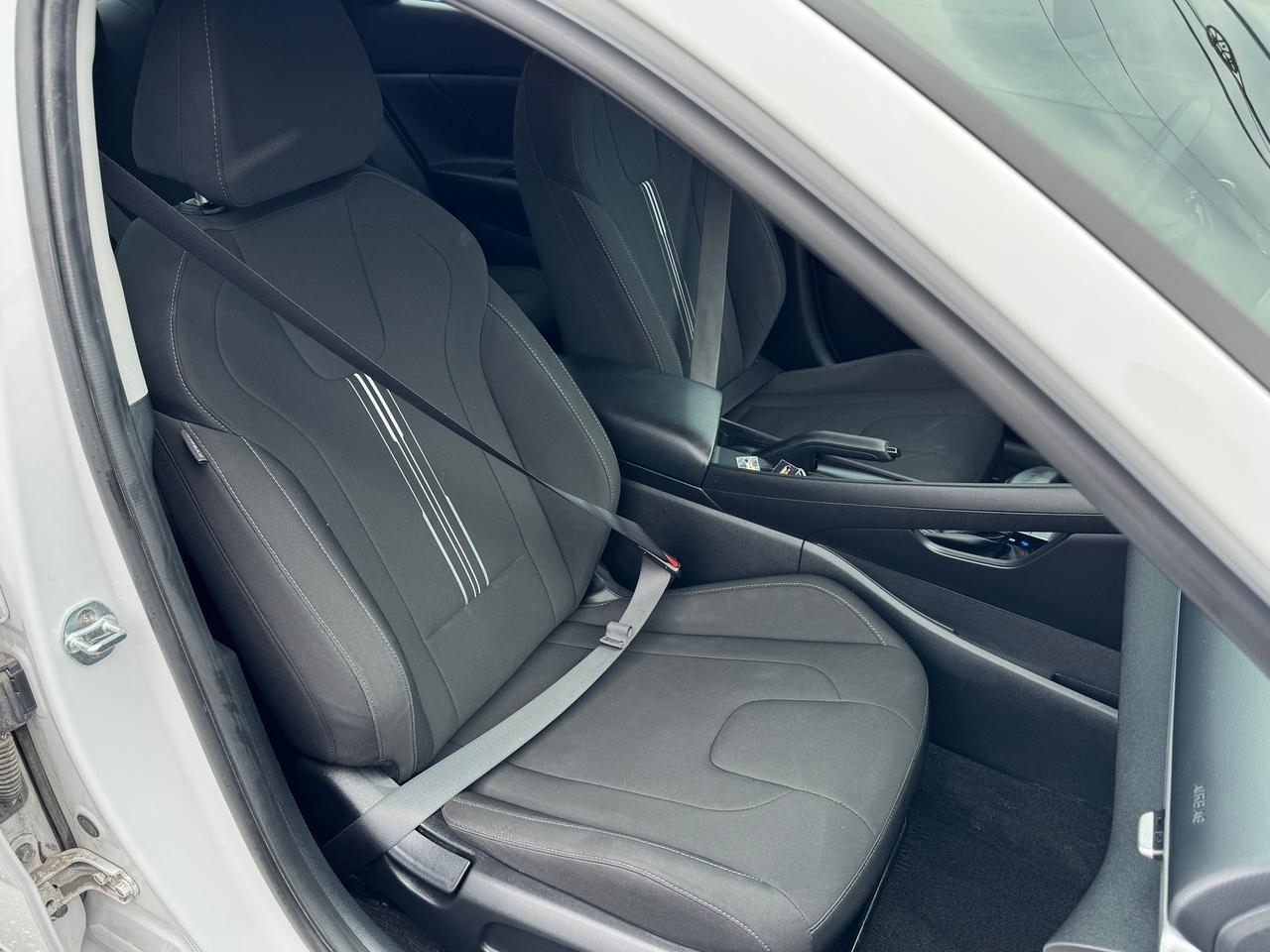 2021 Hyundai Elantra Preferred+One Owner+CLEAN CARFAX Photo