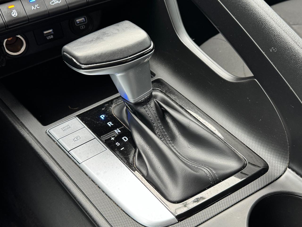2021 Hyundai Elantra Preferred+One Owner+CLEAN CARFAX Photo