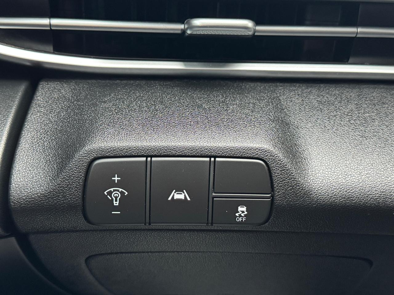 2021 Hyundai Elantra Preferred+One Owner+CLEAN CARFAX Photo