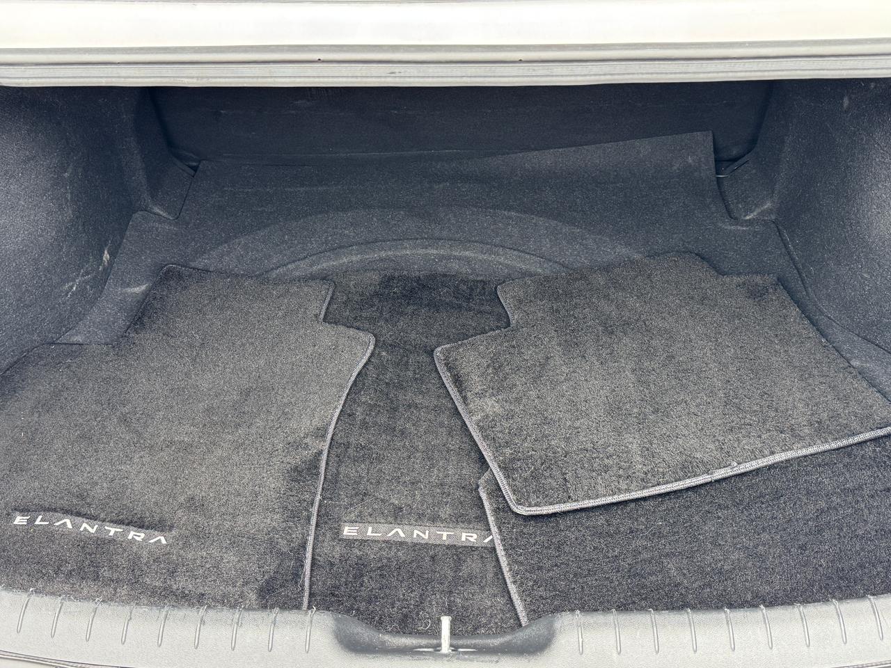 2021 Hyundai Elantra Preferred+One Owner+CLEAN CARFAX Photo