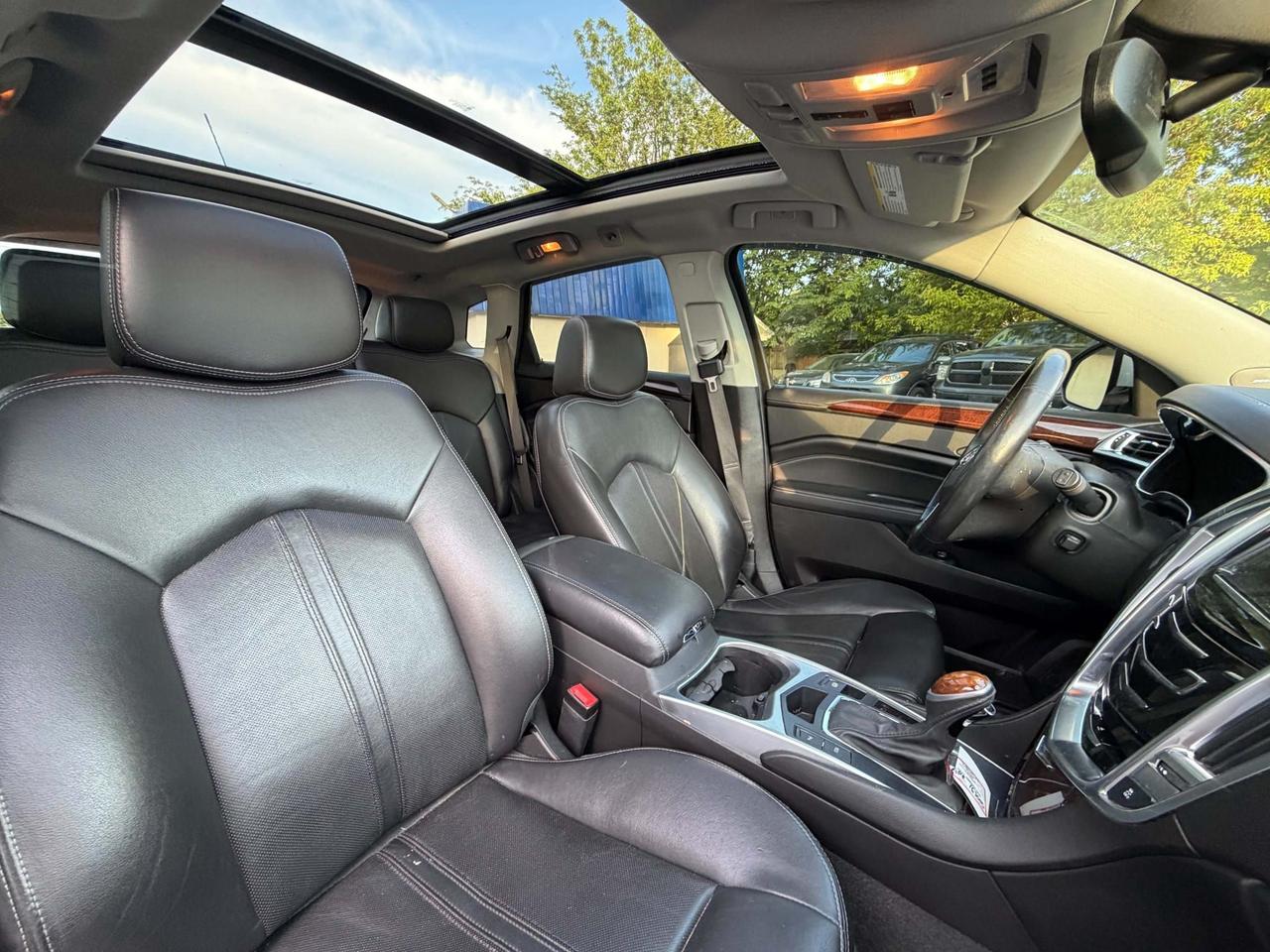 2015 Cadillac SRX AWD 4DR LUXURY Photo