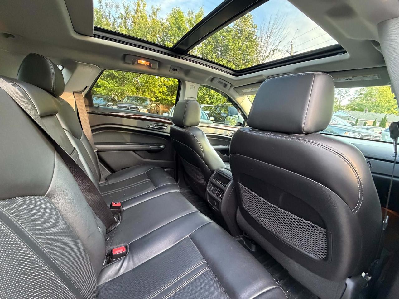 2015 Cadillac SRX AWD 4DR LUXURY Photo