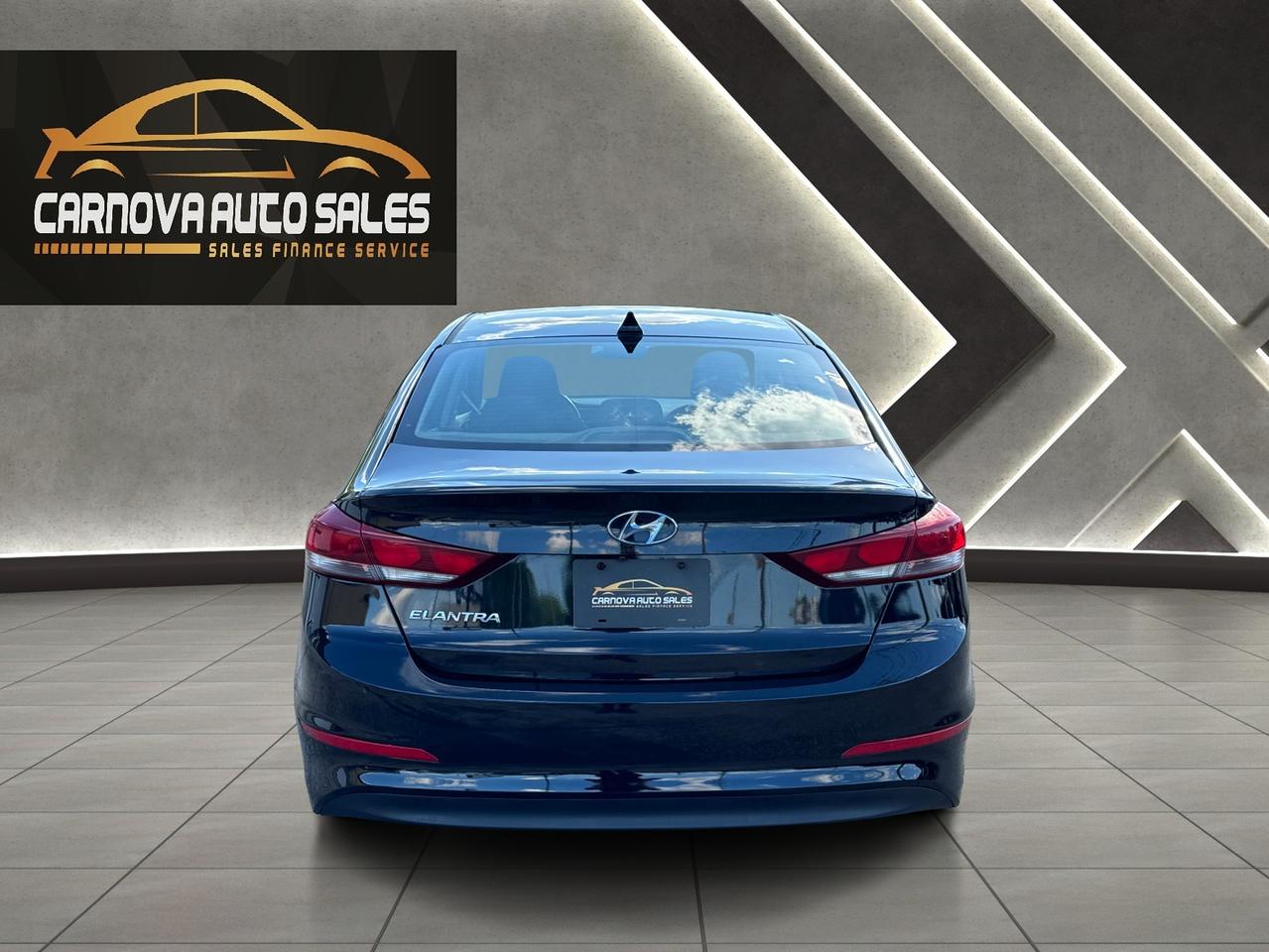 2018 Hyundai Elantra GL+New Tires+ACCIDENT FREE+ApplePlay Photo