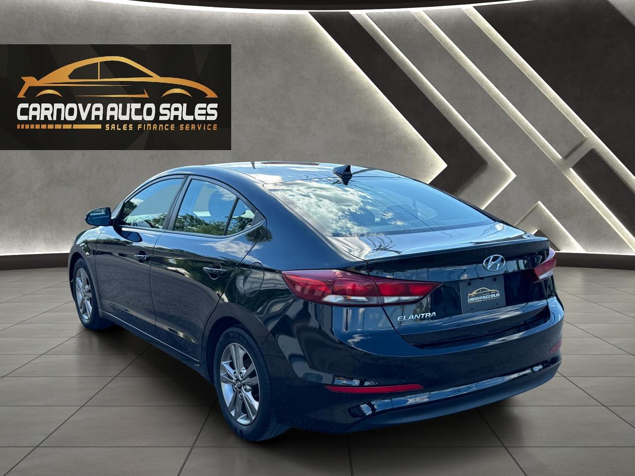 2018 Hyundai Elantra GL+New Tires+ACCIDENT FREE+ApplePlay Photo