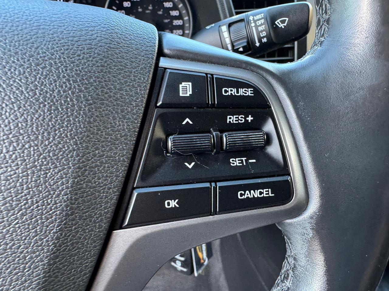 2018 Hyundai Elantra GL+New Tires+ACCIDENT FREE+ApplePlay Photo