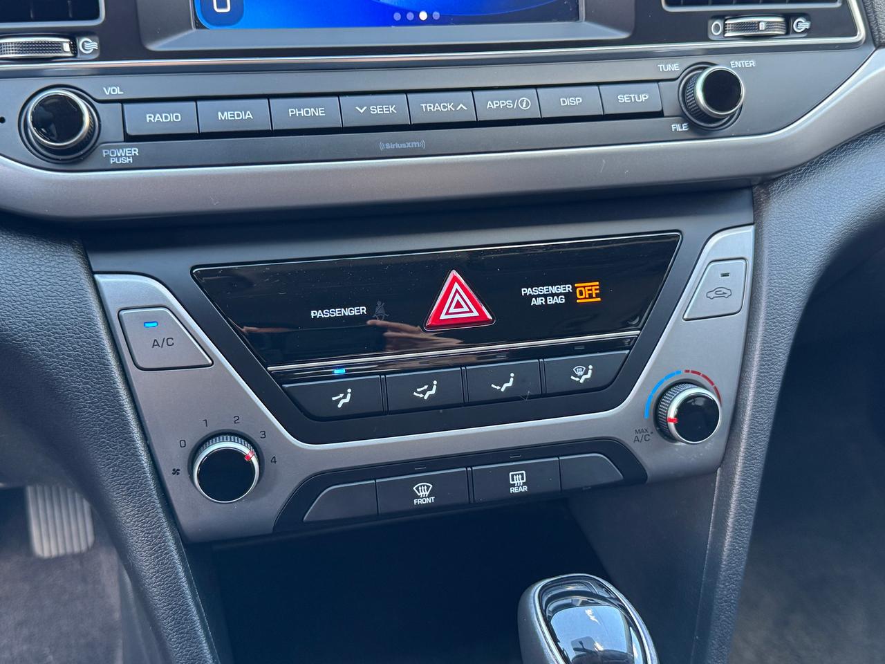 2018 Hyundai Elantra GL+New Tires+ACCIDENT FREE+ApplePlay Photo