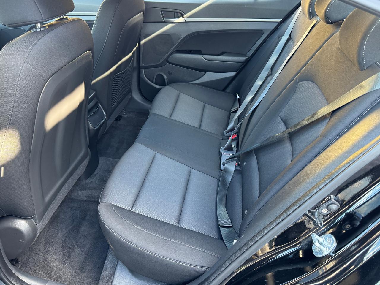 2018 Hyundai Elantra GL+New Tires+ACCIDENT FREE+ApplePlay Photo