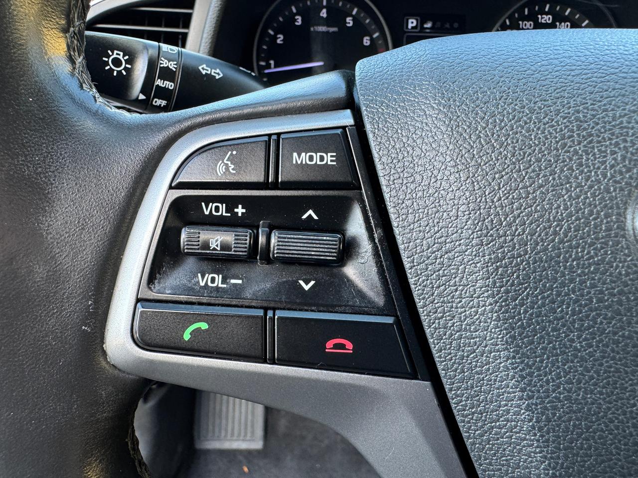 2018 Hyundai Elantra GL+New Tires+ACCIDENT FREE+ApplePlay Photo