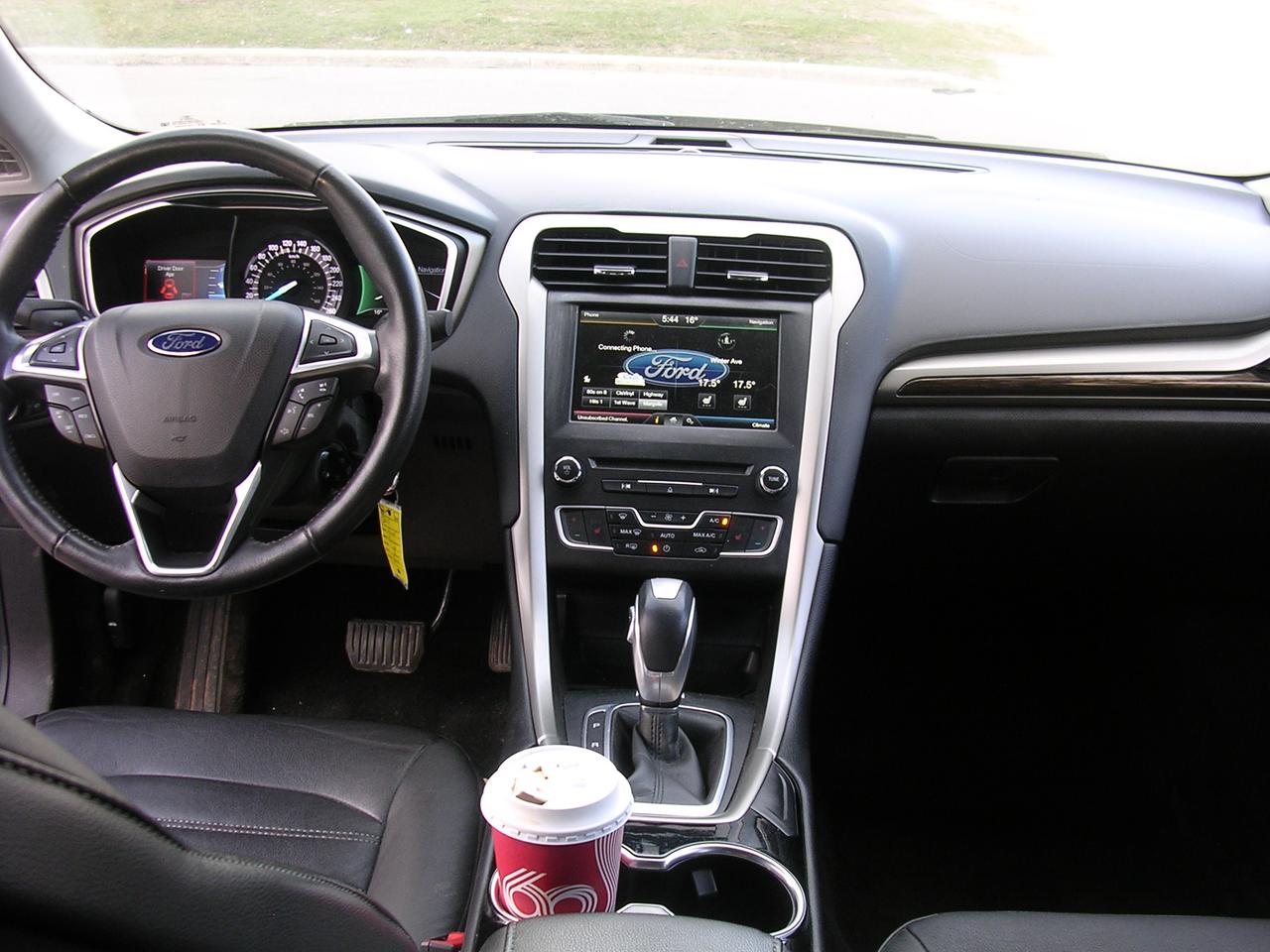 2016 Ford Fusion 4dr Sdn SE FWD Photo