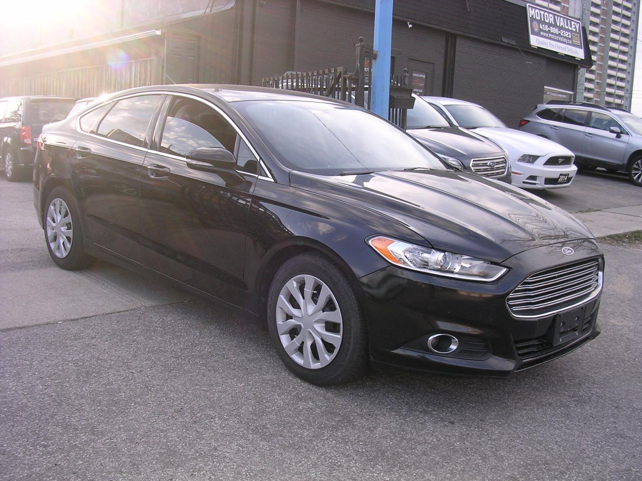 2016 Ford Fusion 4dr Sdn SE FWD Photo